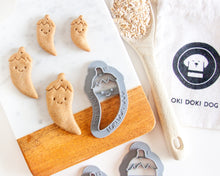Cargar imagen en el visor de la galería, Happy Jalapeño Cookie Cutter