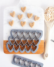 Cargar imagen en el visor de la galería, Hand Drawn Heart Multi-Cutter (MINI SIZE) Select Size
