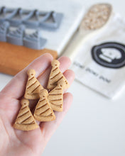 Cargar imagen en el visor de la galería, Party Hat Multi-Cutter (MINI SIZE) Sets Available with Optional Stamp Tool