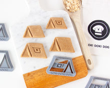 Charger l'image dans la galerie, Emporte-pièce en forme de tente de camping