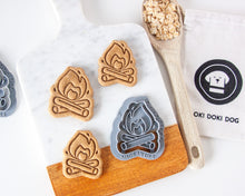 Charger l'image dans la galerie, Emporte-pièce en forme de feu de camp