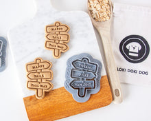 Charger l'image dans la galerie, Emporte-pièce pour chien « Happy Tails This Way »