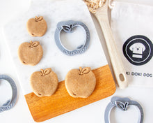 Cargar imagen en el visor de la galería, Cortador de galletas con forma de manzana