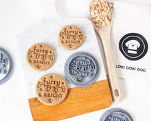 Load image into Gallery viewer, "Furry & Bright" With Christmas Lights- Round Shape Cookie Cutter