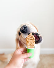 Cargar imagen en el visor de la galería, Cortador de galletas con forma de taza de café "Pero primero mi Puppuccino"