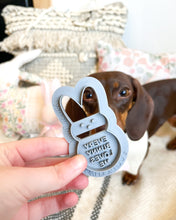 Cargar imagen en el visor de la galería, Cortador de galletas con forma de perro, conejito y malvavisco (con frases divertidas incluidas)
