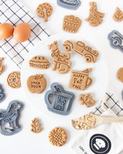 Cargar imagen en el visor de la galería, Cortador de galletas con forma de girasol