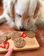 Charger l'image dans la galerie, Planche de charcuterie pour chiens (portrait d'animal) - Tampon