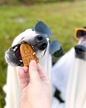 Charger l'image dans la galerie, Emporte-pièce en forme de fantôme de chien « You're my Boo » (plus de 20 styles au choix)