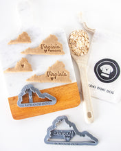 Charger l'image dans la galerie, Emporte-pièce en forme de l'État de Virginie (plusieurs styles disponibles)