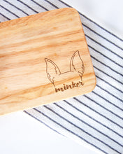 Charger l'image dans la galerie, Planche de charcuterie pour chiens (avec motif oreilles de chien)