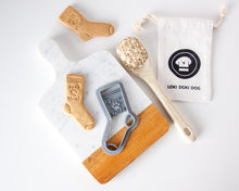 Cargar imagen en el visor de la galería, Cortador de galletas con forma de calcetín "Ladrón de calcetines"