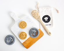 Cargar imagen en el visor de la galería, Cortador de galletas de la Patrulla de Conejos y la Patrulla de Ardillas