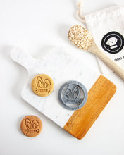 Charger l'image dans la galerie, Emporte-pièce personnalisé en forme d'oreilles de lapin