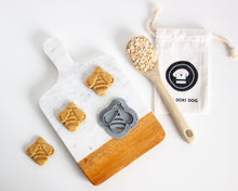 Cargar imagen en el visor de la galería, Cortador de galletas de abejorro