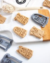 Charger l'image dans la galerie, Emporte-pièce en forme de fantôme de chien « You're my Boo » (plus de 20 styles au choix)