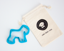 Charger l'image dans la galerie, Emporte-pièce en forme de race de chien (personnalisation disponible)