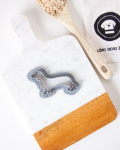 Charger l'image dans la galerie, Emporte-pièce en forme de race de chien (personnalisation disponible)