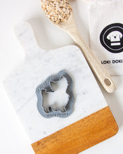 Charger l'image dans la galerie, Emporte-pièce en forme de race de chien (personnalisation disponible)