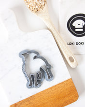 Charger l'image dans la galerie, Emporte-pièce en forme de race de chien (personnalisation disponible)