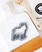Charger l'image dans la galerie, Emporte-pièce en forme de race de chien (personnalisation disponible)