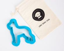 Charger l'image dans la galerie, Emporte-pièce en forme de race de chien (personnalisation disponible)