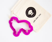 Charger l'image dans la galerie, Emporte-pièce en forme de race de chien (personnalisation disponible)