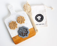 Load image into Gallery viewer, Snowflake Shaped Dog Biscuit Cookie Cutter (Style A)
