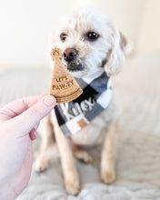 Charger l'image dans la galerie, Emporte-pièce en forme de chapeau d'anniversaire « Let's Paw-ty »