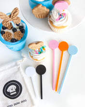 Charger l&#39;image dans la galerie, The Original Cookie Popper- BUNDLE- Cookie Stand Stick for Decorating Cakes &amp; Creations (BUNDLE of 5)
