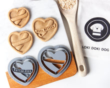 Cargar imagen en el visor de la galería, Mended Heart Cookie Cutter WITH Deep Heart Impression (Select Size &amp; Style)
