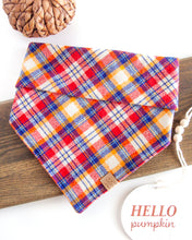 Cargar imagen en el visor de la galería, Farmstead Plaid Flannel Dog Bandana (Personalization Available)

