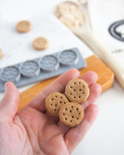 Cargar imagen en el visor de la galería, Chocolate Chip Cookies Multi-Cutter (MINI SIZE) Sets Available with Optional Stamp Tool
