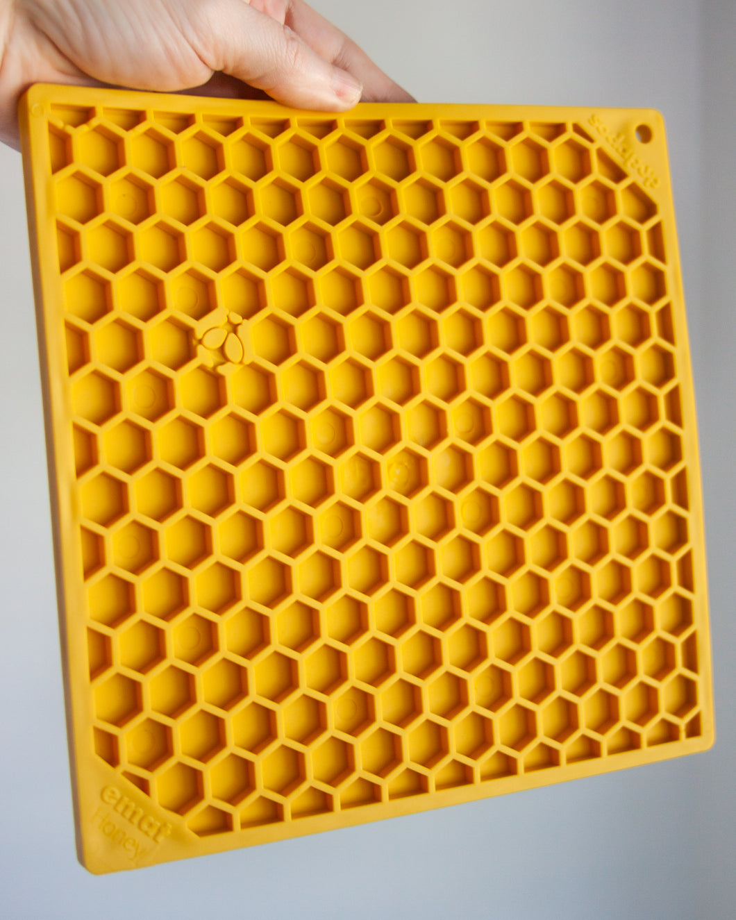 Honeycomb Design SodaPup eMat - Cat & Dog Lick Mat Enrichment Feeder