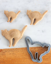 Load image into Gallery viewer, Scaredy-Cat Cat Shaped Cookie Cutter

