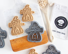 Load image into Gallery viewer, Wickedly Cute Witch Dog Cookie Cutter
