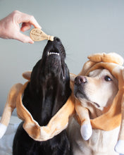 Cargar imagen en el visor de la galería, Cortador de galletas de pata de pavo "Probador oficial de pavos"
