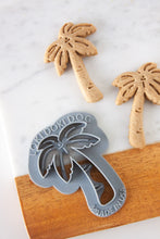 Load image into Gallery viewer, Palm Tree Shape Dog Biscuit Cookie Cutter
