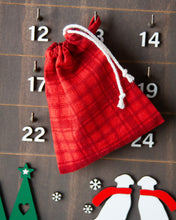 Cargar imagen en el visor de la galería, Calendario de Adviento de Perros Personalizado para Navidad - SOLO RESERVA. Cantidad limitada.
