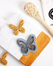 Cargar imagen en el visor de la galería, Cortador de galletas de mariposa
