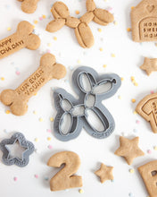 Cargar imagen en el visor de la galería, Cortador de galletas con forma de globo de perro
