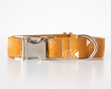 Load image into Gallery viewer, Golden Arrows Dog Collar
