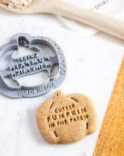 Load image into Gallery viewer, Pumpkin Shaped Dog Biscuit Cookie Cutter
