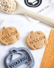 Load image into Gallery viewer, Personalized Pumpkin Shaped Dog Biscuit Cookie Cutter
