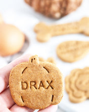 Load image into Gallery viewer, Personalized Pumpkin Shaped Dog Biscuit Cookie Cutter
