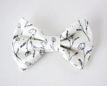 Load image into Gallery viewer, Wildflower Bow Tie
