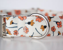 Load image into Gallery viewer, Golden Blooms Dog Collar
