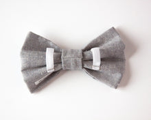 Load image into Gallery viewer, Gray Linen Dog Bow Tie
