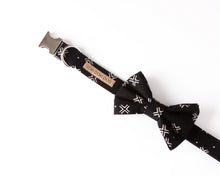 Load image into Gallery viewer, Mod Cloth Linen Bow Tie
