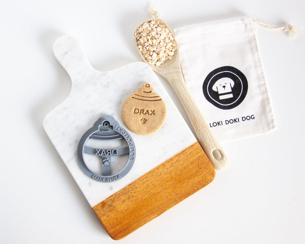 Cortador de galletas con forma de perro con forma de adorno navideño (personalizable)